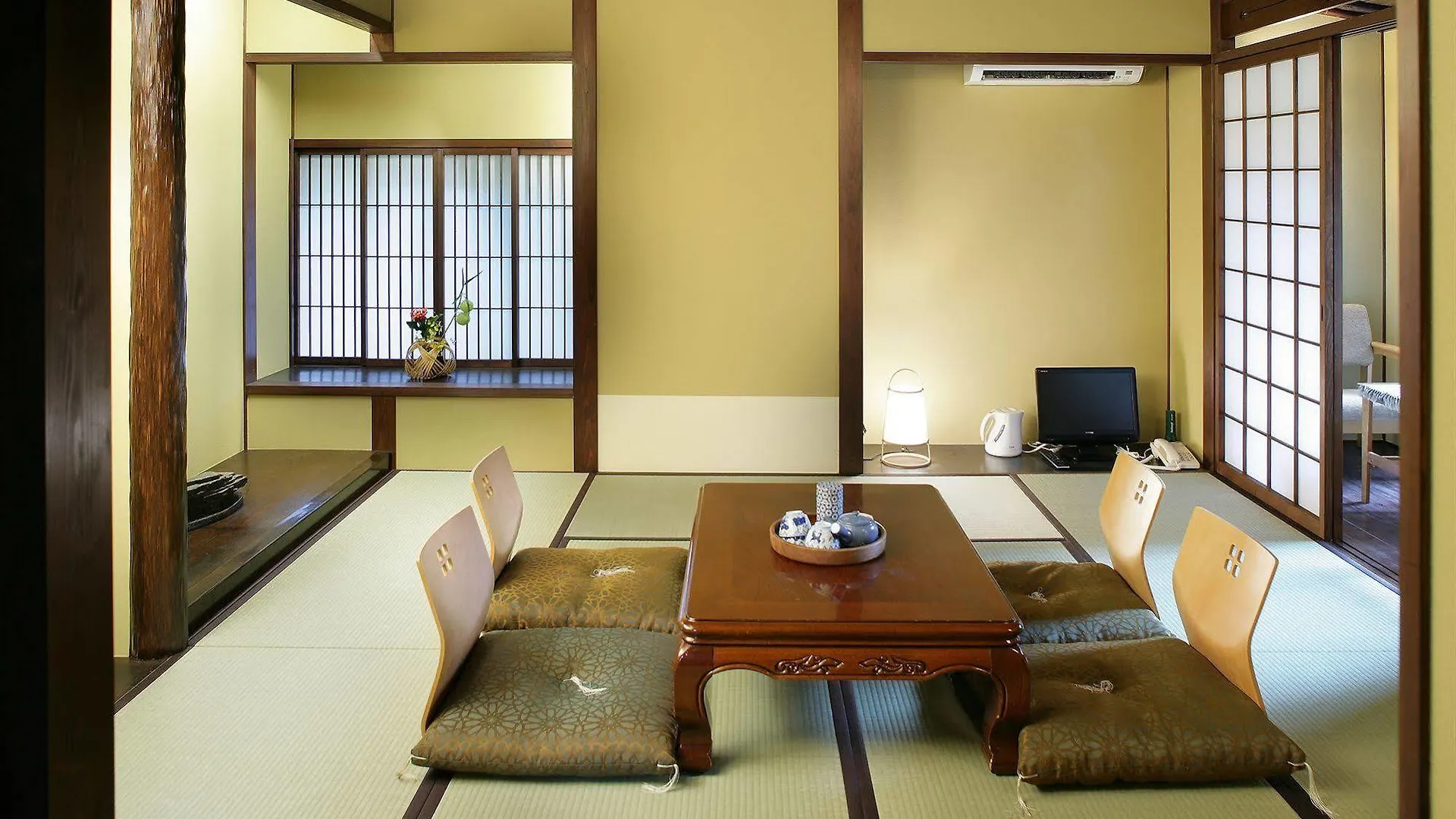 Matsubaya Ryokan Kyōto Japan